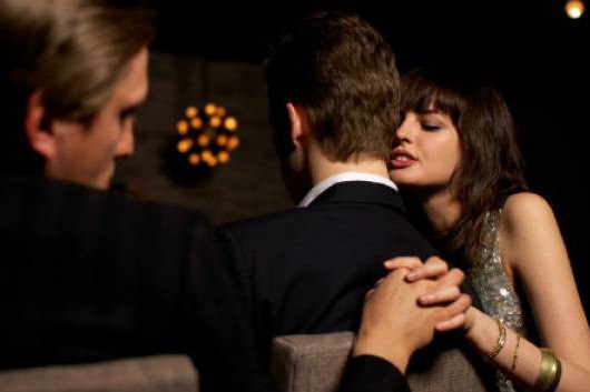 Khi nào bạn nên thuê thám tử theo dõi ngoại tình?